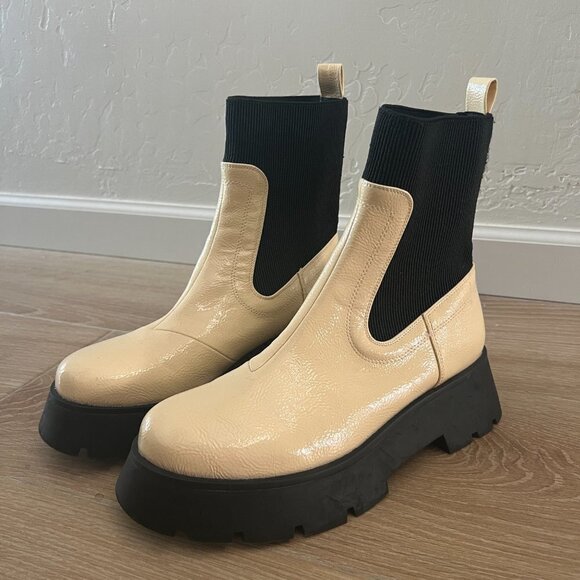 NEW Sam Edelman Circus Leslie Chunky Lug Sole Cream Patent Faux Leather Booties - Picture 4 of 11